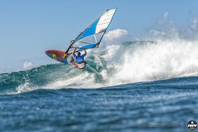 Day 6 – Michi Schwieger, aiming for the final – Aloha Classic ©  Si Crowther / IWT